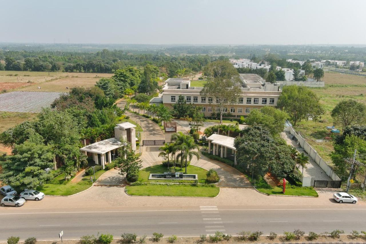 Spree Resort At Century Wintersun Dod Ballāpur Exteriör bild
