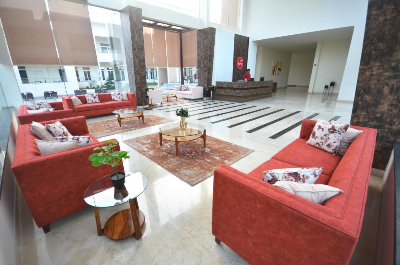 Spree Resort At Century Wintersun Dod Ballāpur Exteriör bild
