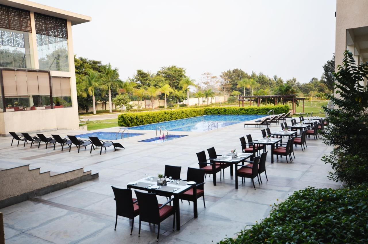Spree Resort At Century Wintersun Dod Ballāpur Exteriör bild